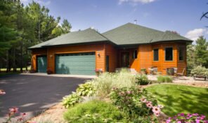 866 Apache Ln SE, Alexandria $364,900